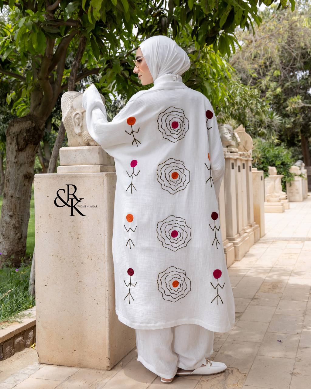 Poncho with Circular Embroidery 38423