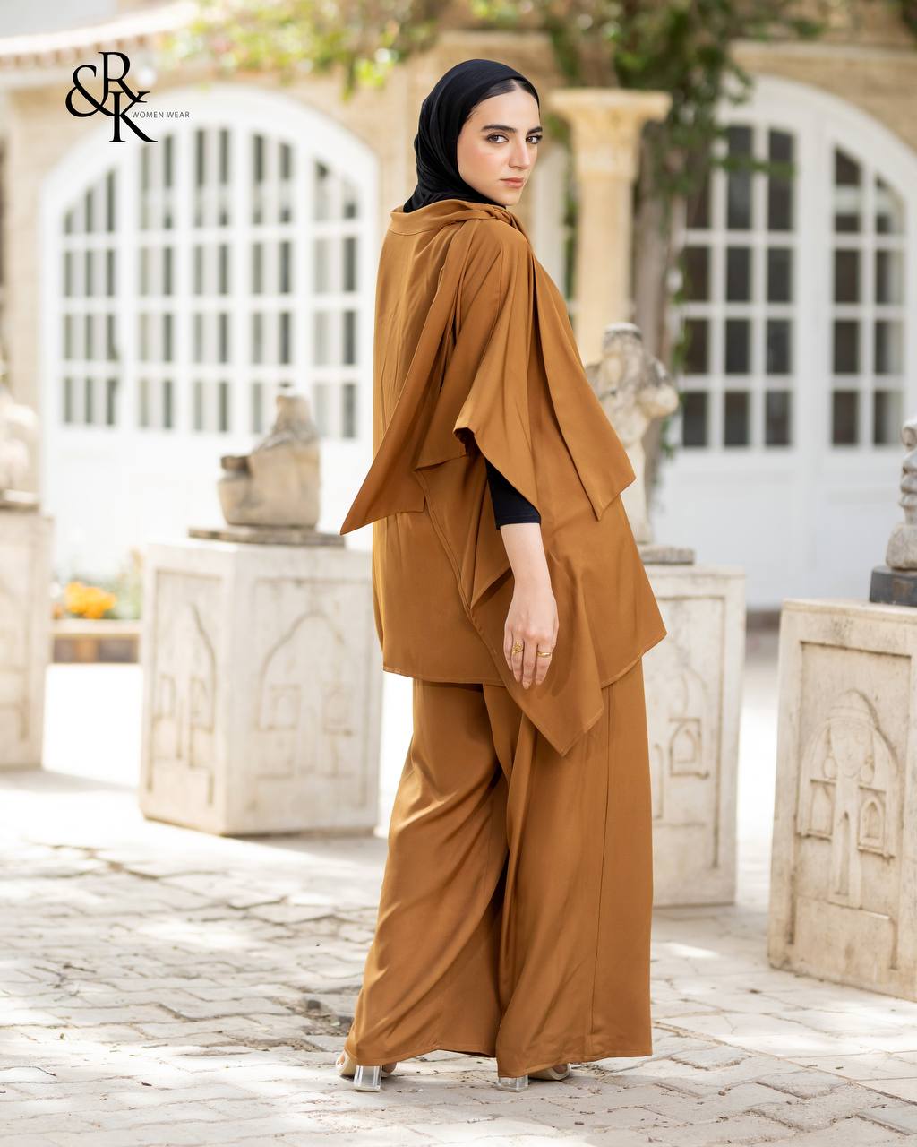 suit 38973
