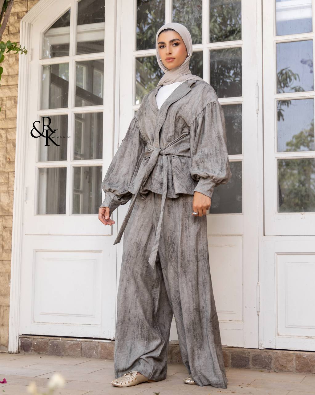 suit with belt  38965