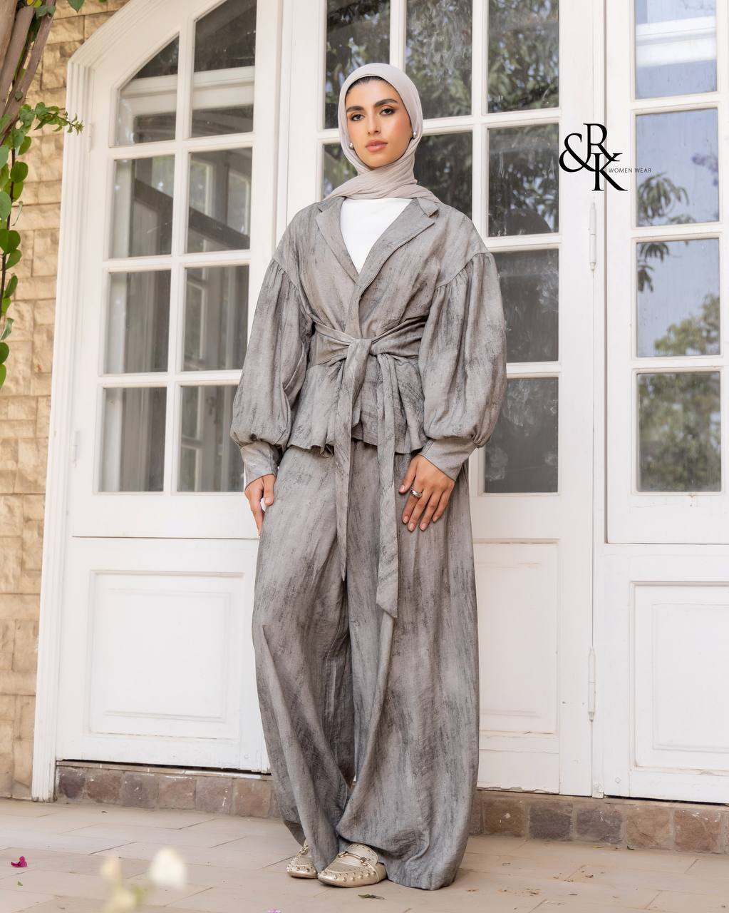 suit with belt  38965
